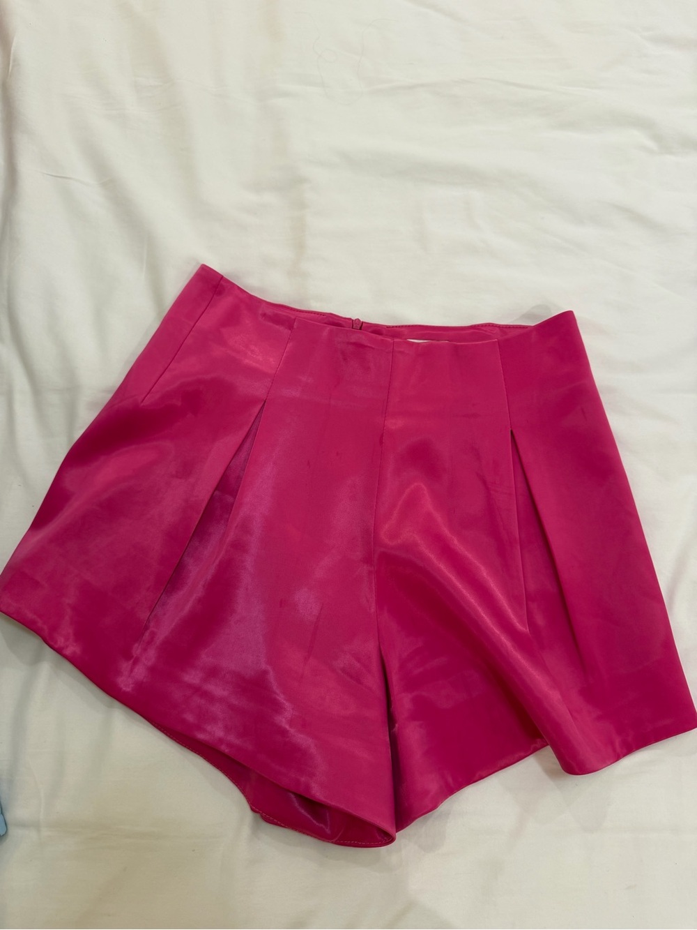moodie Hot Pink Satin Pleated Skort Shorts